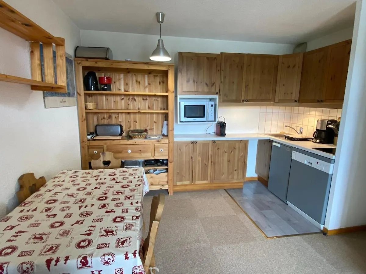 Apartment Apt 2 P 5 6 Pers Pieds Des Pistes Parking Couvert Inclus Les Allues