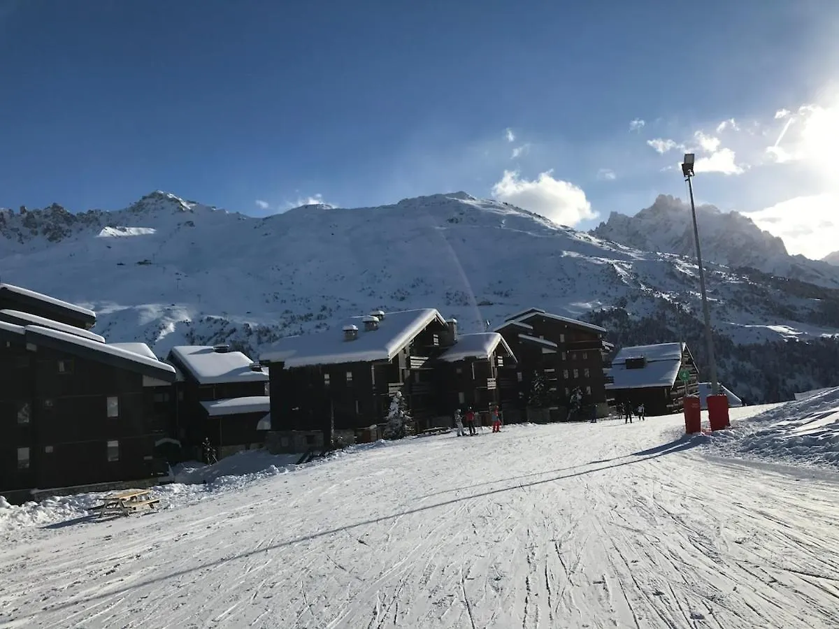 Apt 2 P 5 6 Pers Pieds Des Pistes Parking Couvert Inclus Les Allues France